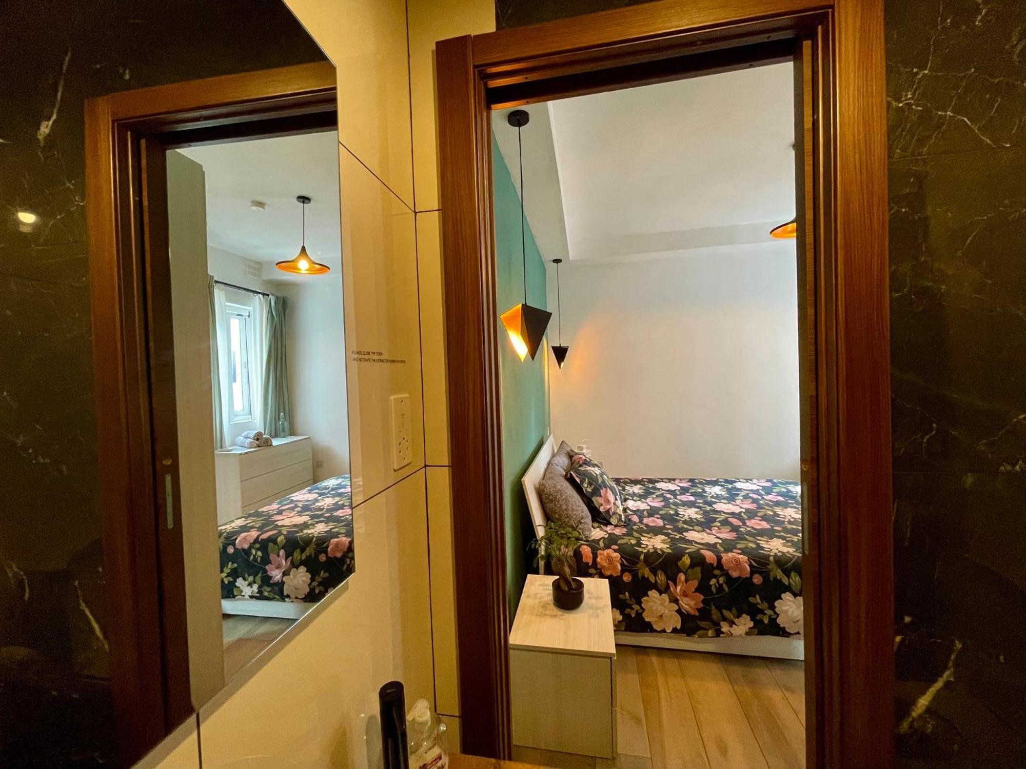 Airport Accommodation Deluxe Bedroom And Private Bathroom Near Airport Self Check In And Self Check Out Mqabba Экстерьер фото
