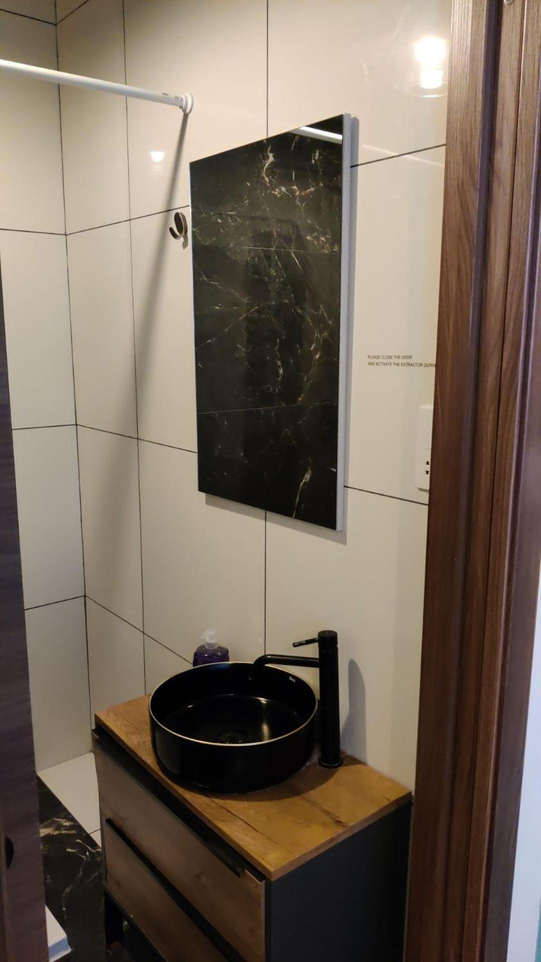 Airport Accommodation Deluxe Bedroom And Private Bathroom Near Airport Self Check In And Self Check Out Mqabba Экстерьер фото